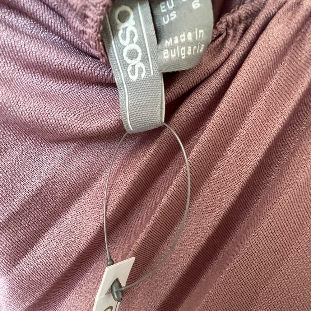 BRAND NEW-ASOS DRESS (Never Worn) - Picture 8 of 9